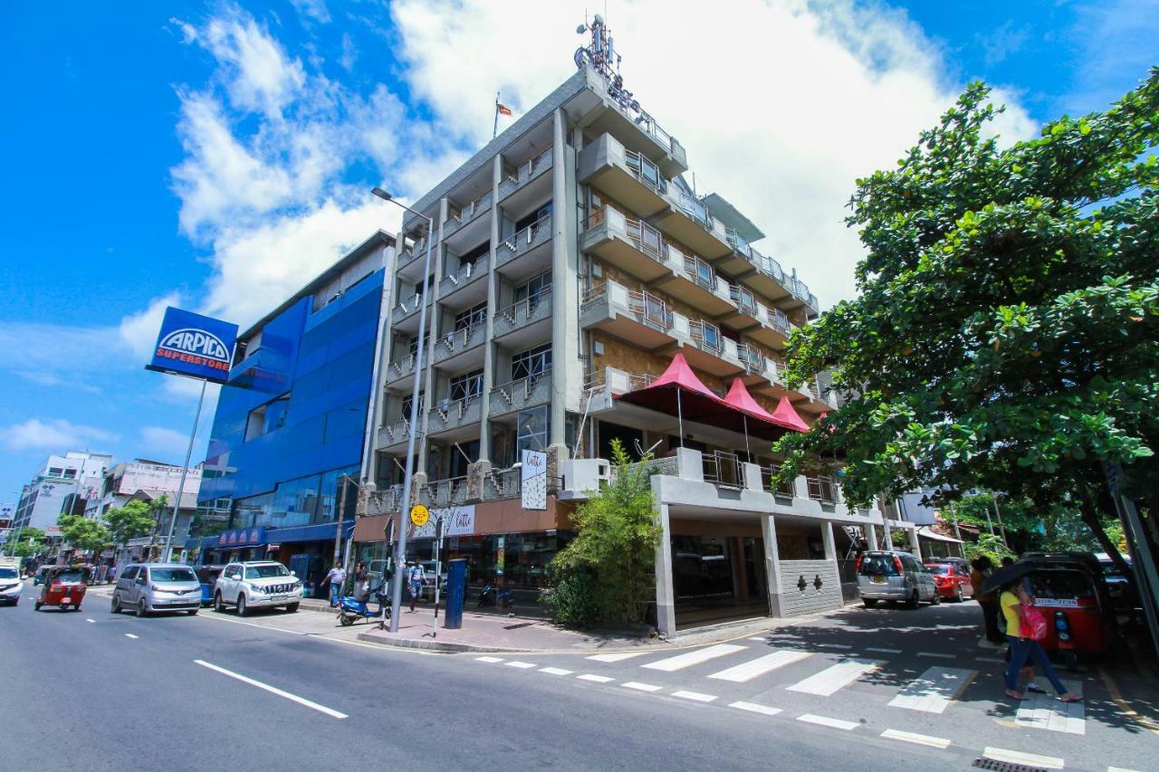Hotel Omega Regency Colombo Exterior foto